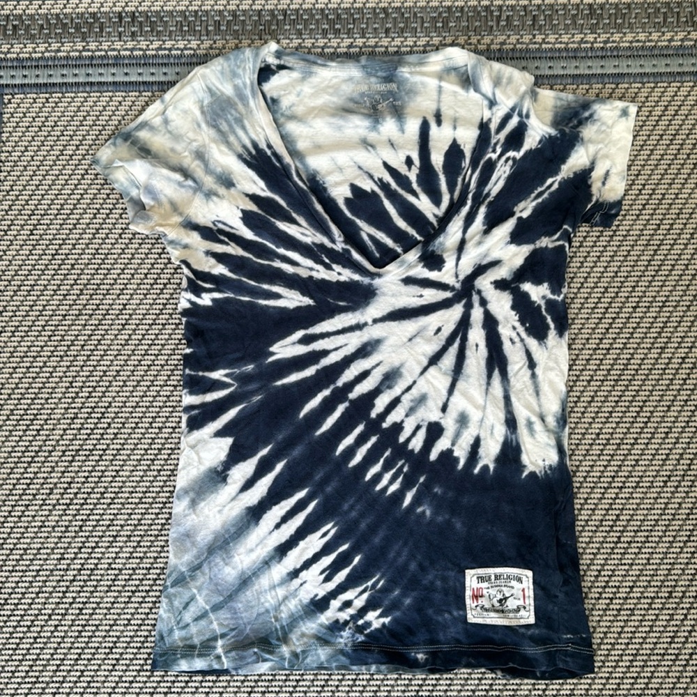 True Religion v neck shirt